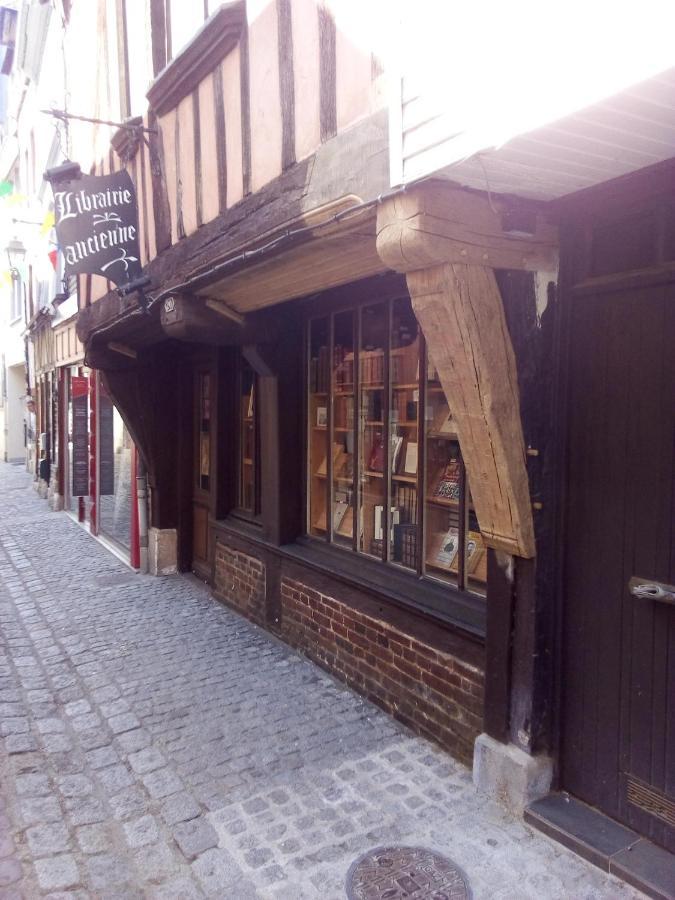 Chambre Dans Le Centre Historique Pont-Audemer Exterior photo